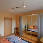 דירה Cozy In With Terrace Garden Bbq